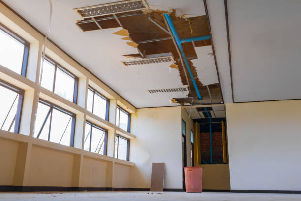 Sewage cleanup and water damage restoration in MI